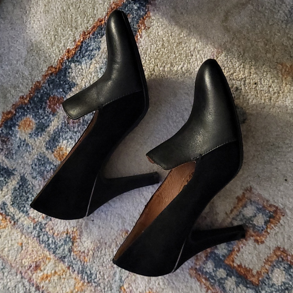 Sofft Mina Pumps Almond Toe Leather Slip On Block Heels Black Womens Size 8.5